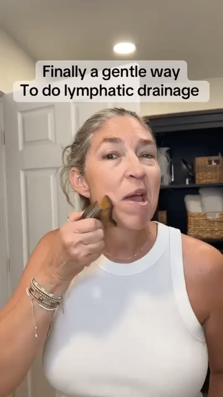 Lymphatic Face Brush