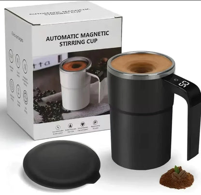 Automatic stirring cup