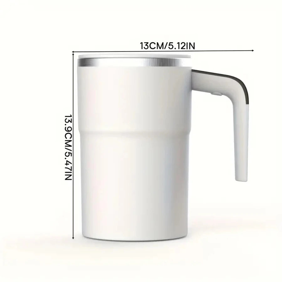 Automatic stirring cup